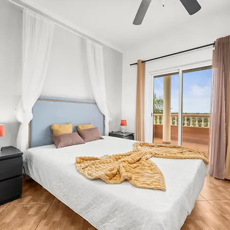 Ferienhaus Moradia Pedra *